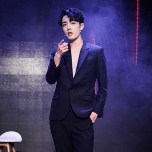 Meet your Posher, Ying